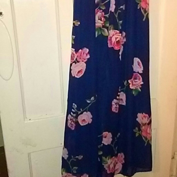 Doe and Ree Maxi Dress - Picture 3 of 3